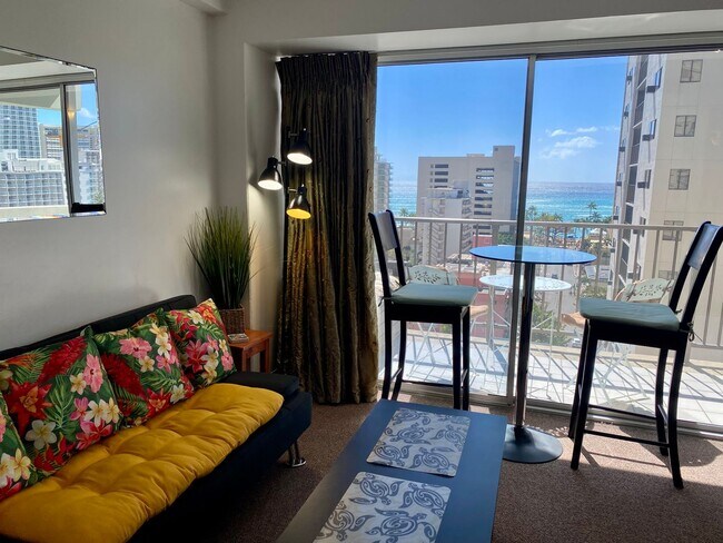 Building Photo - 6 Month minimum - Fully Furnished - Ocean ...