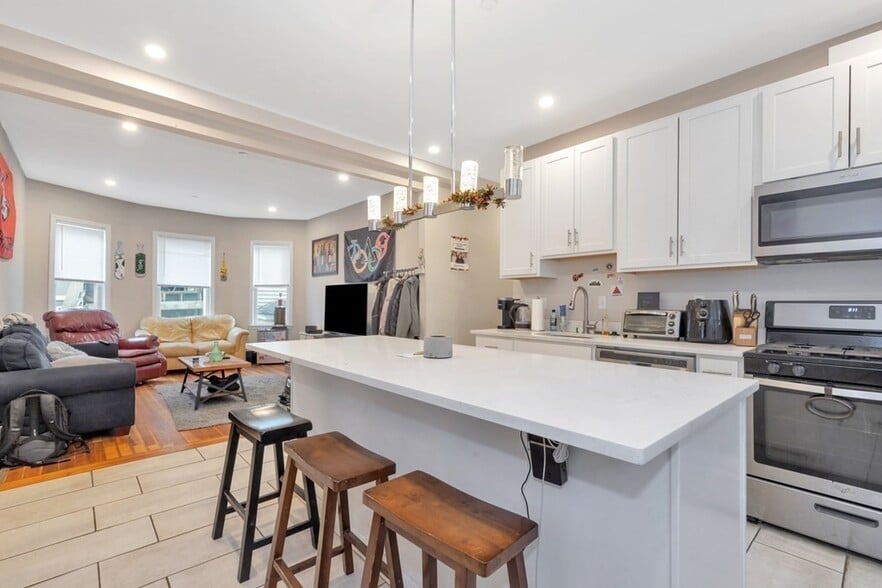 Building Photo - 228 Calumet St