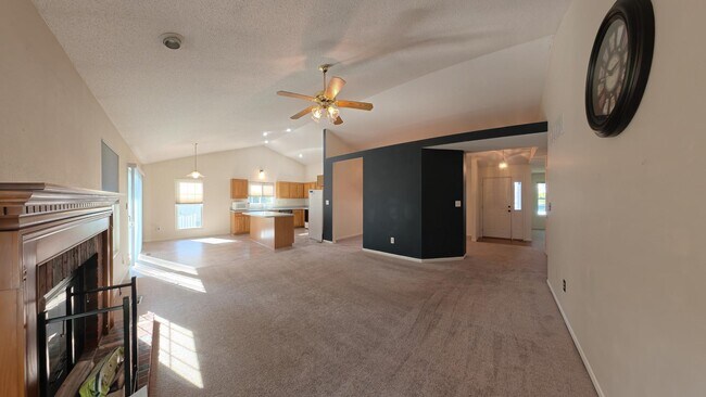 Building Photo - 1125 Butternut Ln