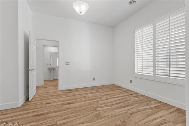 Building Photo - 2204 Trident Maple St