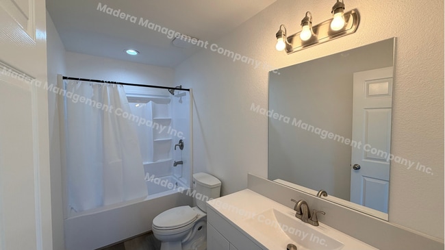 Building Photo - Villa De Ramon Apartment