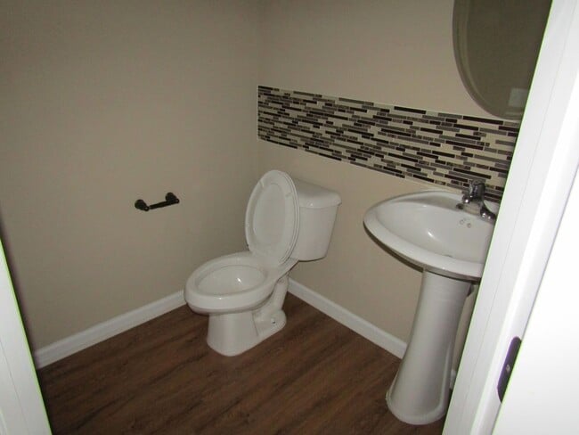 Building Photo - 908 Blane Ln