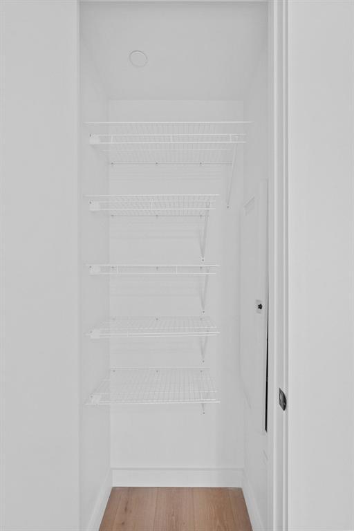 Building Photo - 610 Davis St