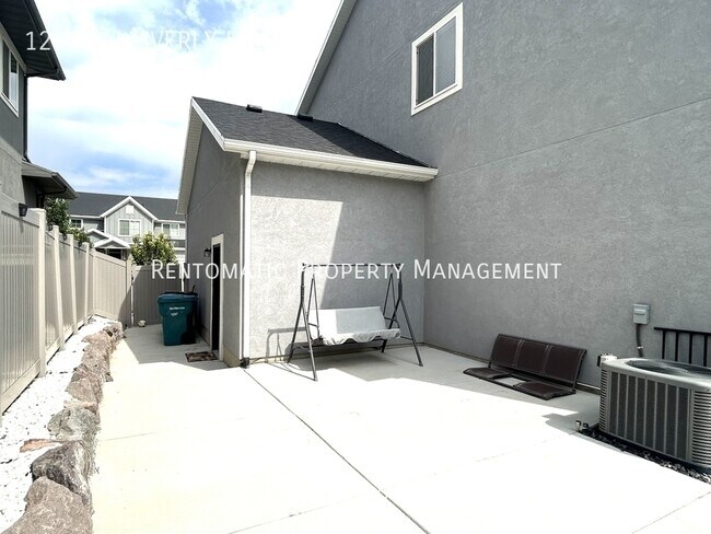 Building Photo - 1207 W Waverly Hills Ln