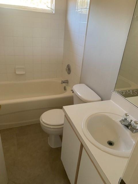 Building Photo - 3004 Summer House Dr