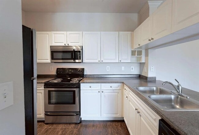 Building Photo - 10505 S I-35 Frontage Rd