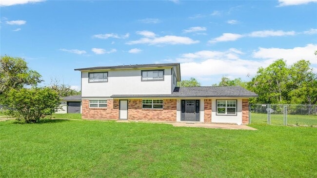 Building Photo - 2708 County Rd 686
