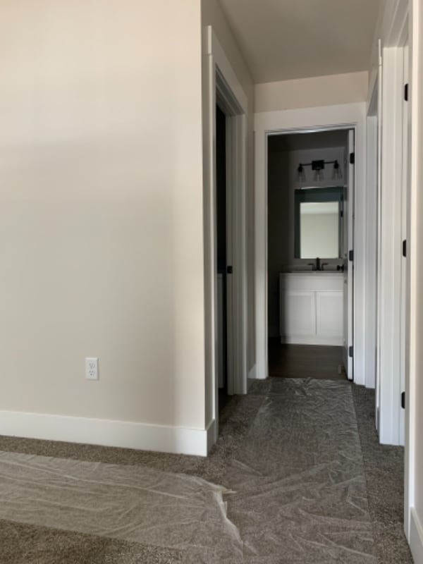 Building Photo - 6103 Farmstead Ave