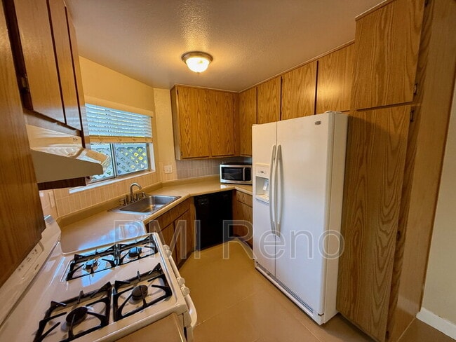 Building Photo - 2507 Sycamore Glen Dr