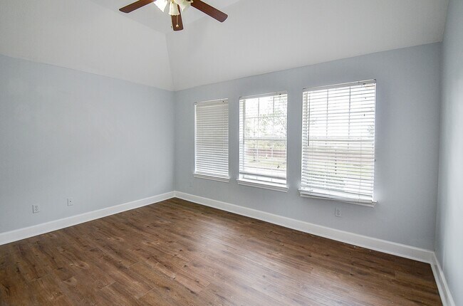 Building Photo - 14203 Marina Bay Ln