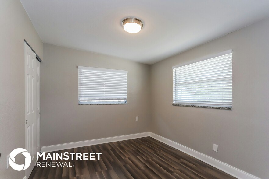 Building Photo - 1960 Cecil St