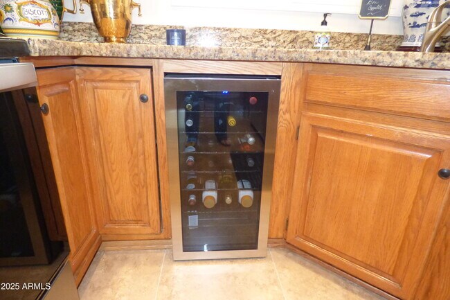 Building Photo - 10017 E Mountain View Rd