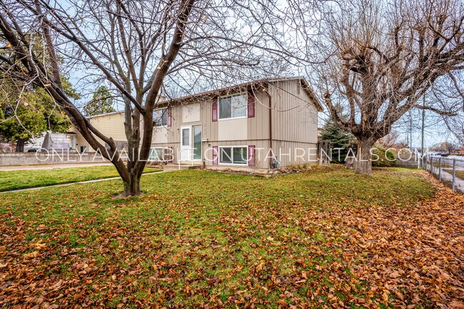 Building Photo - 893 N 500 E