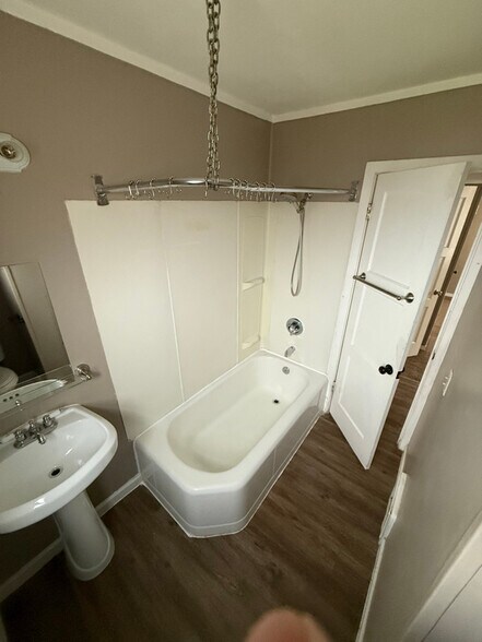 Building Photo - 1314 Perkins Ave