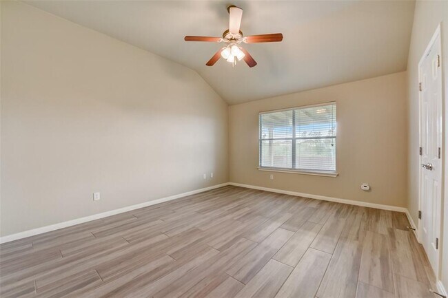 Building Photo - 834 Dark Horse Ln