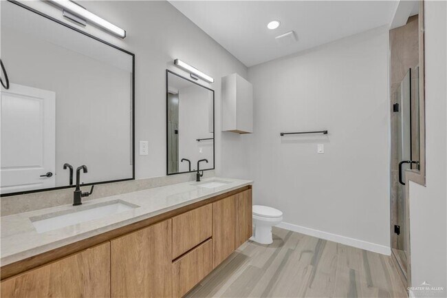 Building Photo - 24 N 24th St