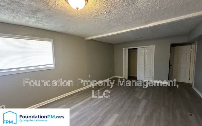 Building Photo - 2271 Hubbard Ave