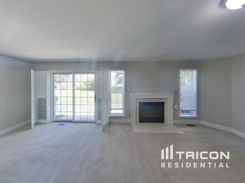Building Photo - 466 Berkshire Dr
