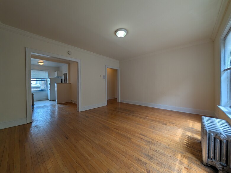 Building Photo - 2322 N Spaulding Ave