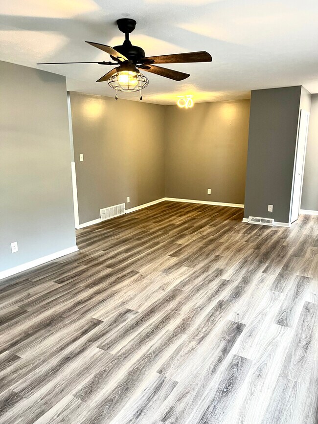 Building Photo - 18475 Bennett Rd