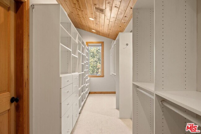 Building Photo - 7972 Mulholland Dr