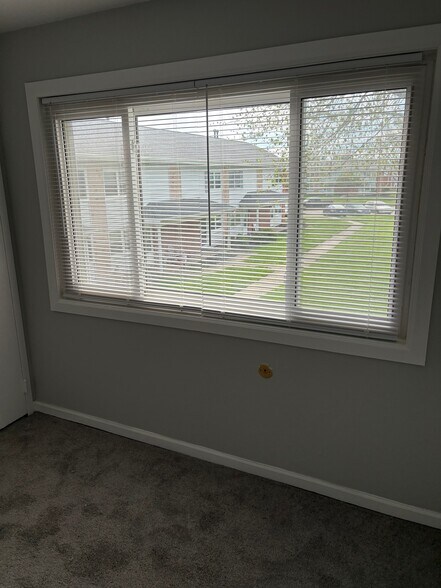 Building Photo - 205 Buckeye Cir