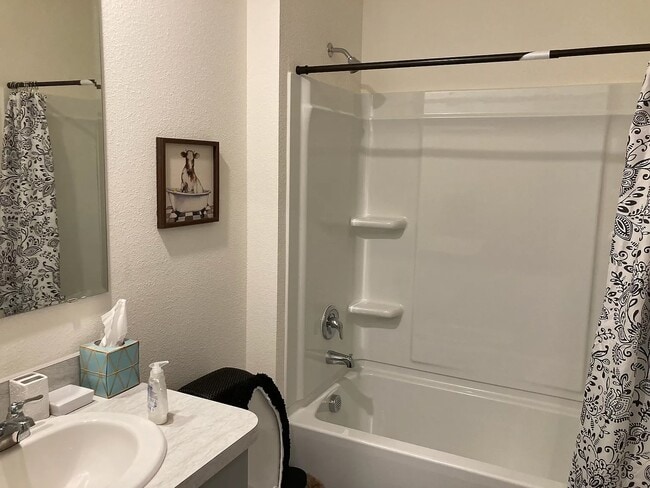 Building Photo - 1785 Southfork Dr