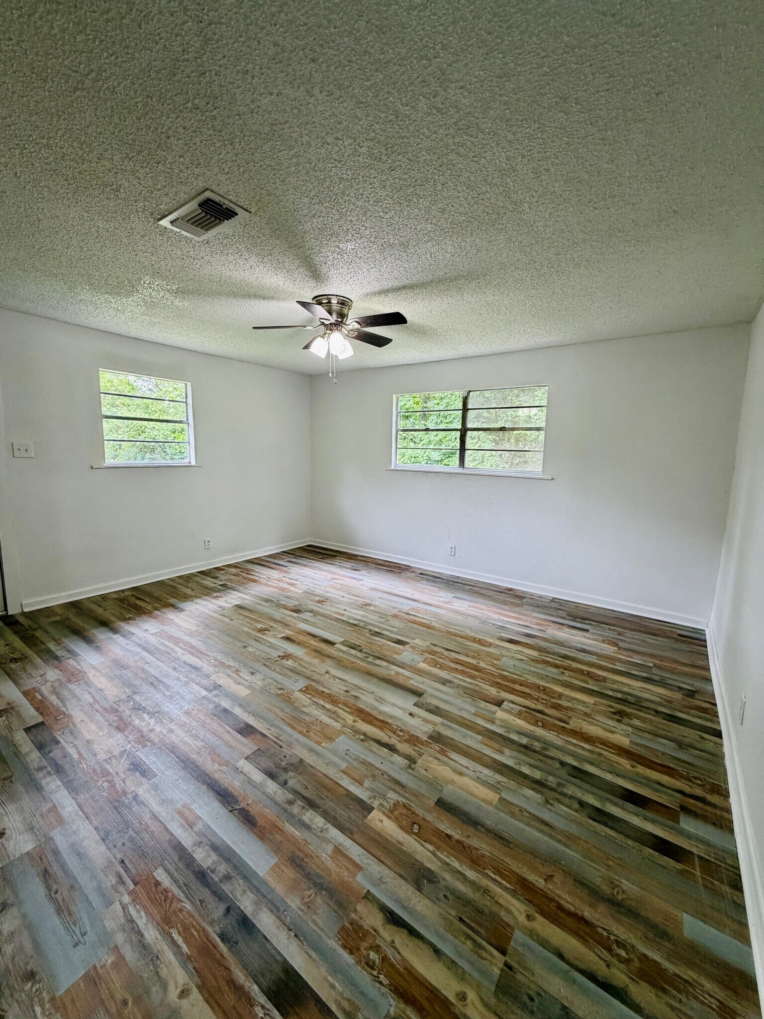 Building Photo - 3610 Davis St