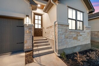 Building Photo - 418 Raleigh Dr