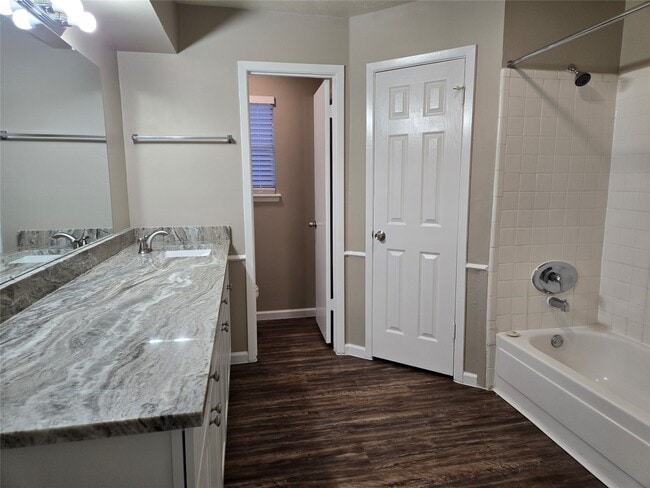 Building Photo - 2623 Fern Hill Dr