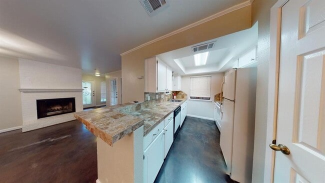 Building Photo - 8713 Clearbrook Trail