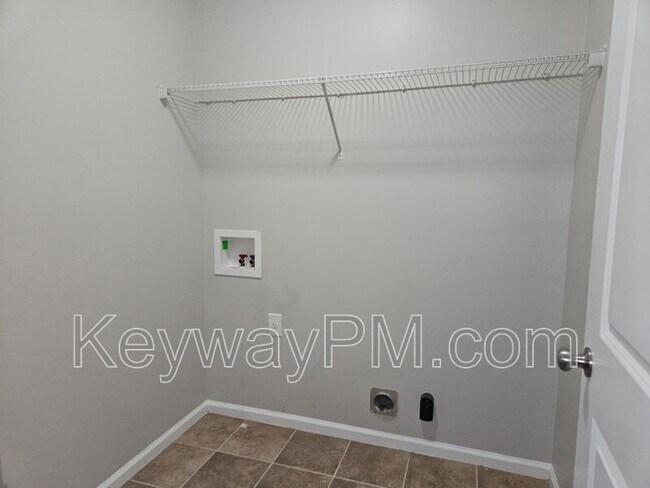 Building Photo - 905 Glenhaven Dr