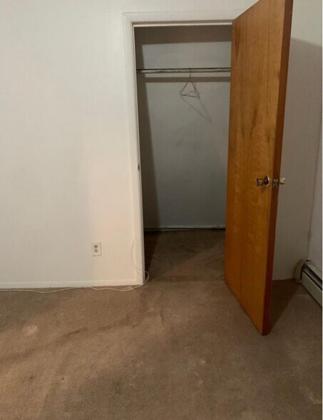 Building Photo - 495 S Clinton St