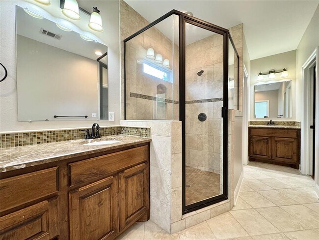 Building Photo - 1300 Crestwood Rd