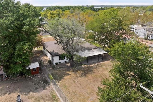 Building Photo - 1110 Wolfe City Dr