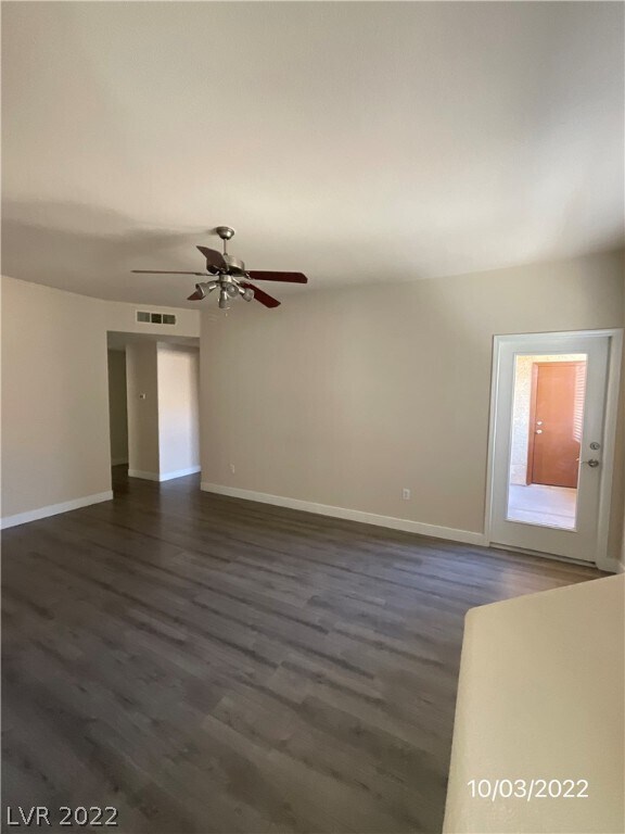 Building Photo - 1050 E Cactus Ave
