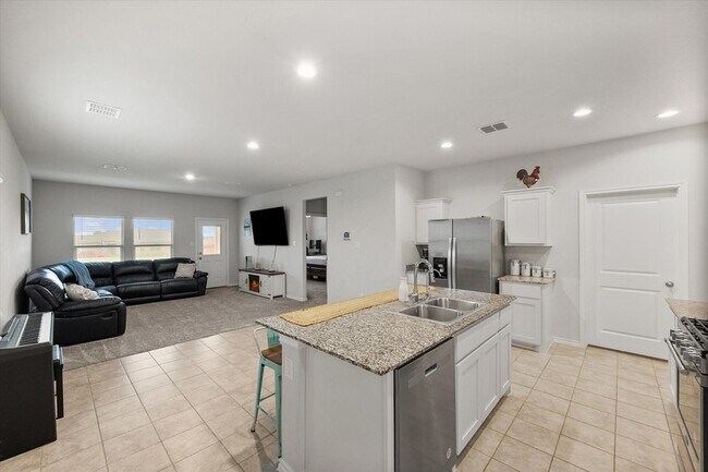 Building Photo - 105 Greengate Dr