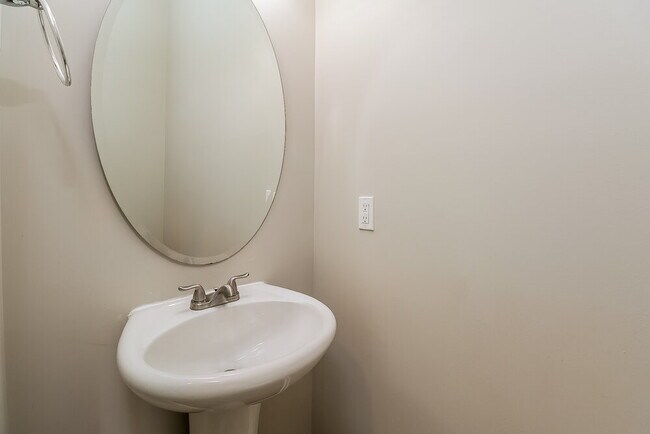 Building Photo - 812 Old Forester Ln