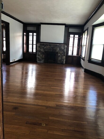 Building Photo - 1220 Hathaway Ave