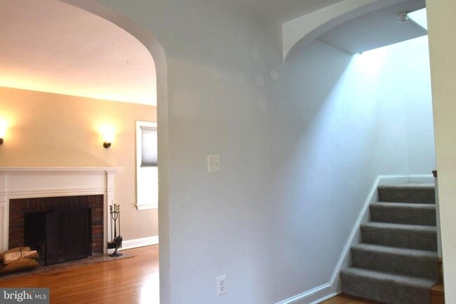 Primary Photo - 4130 Leland St