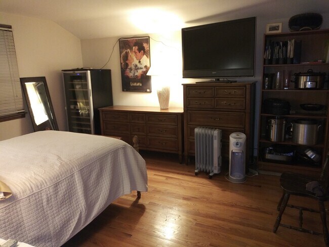 Building Photo - 24 Bayberry Ln