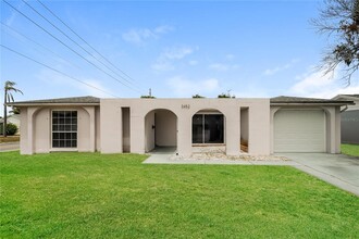 Building Photo - 3452 Brookfield Dr