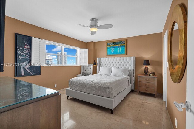 Building Photo - 511 Bayshore Dr