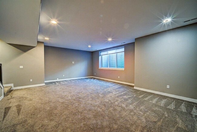 Building Photo - 704 American Pharaoh Dr