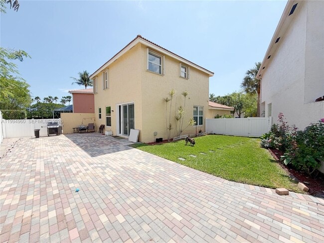 Building Photo - 5005 Northern Lights Dr