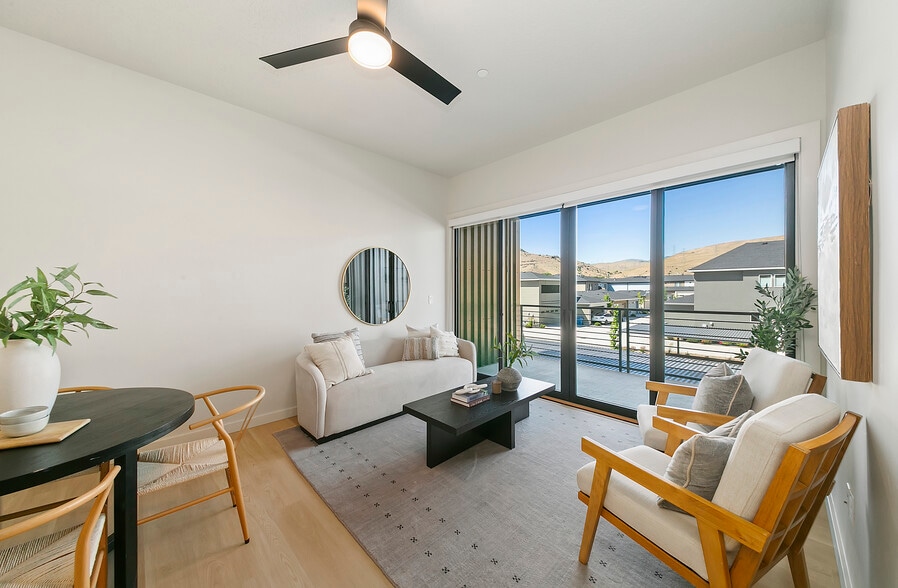 Building Photo - 4340 E Haystack St