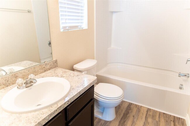 Building Photo - 4013 Bonita Springs Dr