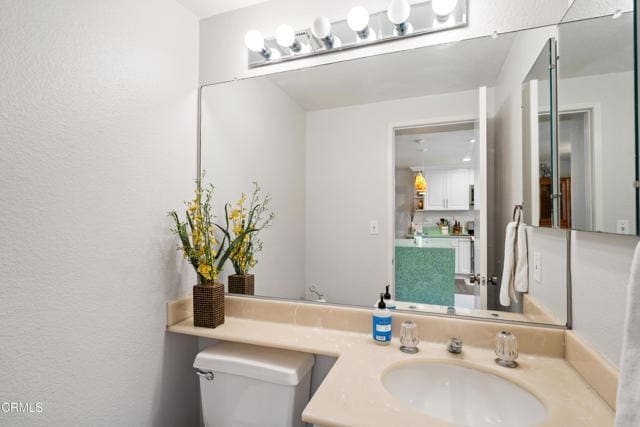 Building Photo - 5711 Owensmouth Ave