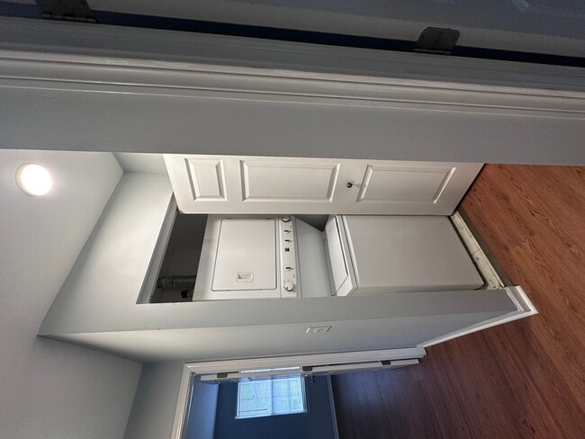 Building Photo - 22248 W Niagara Trail