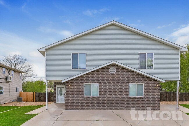 Building Photo - 4475 Parfet St